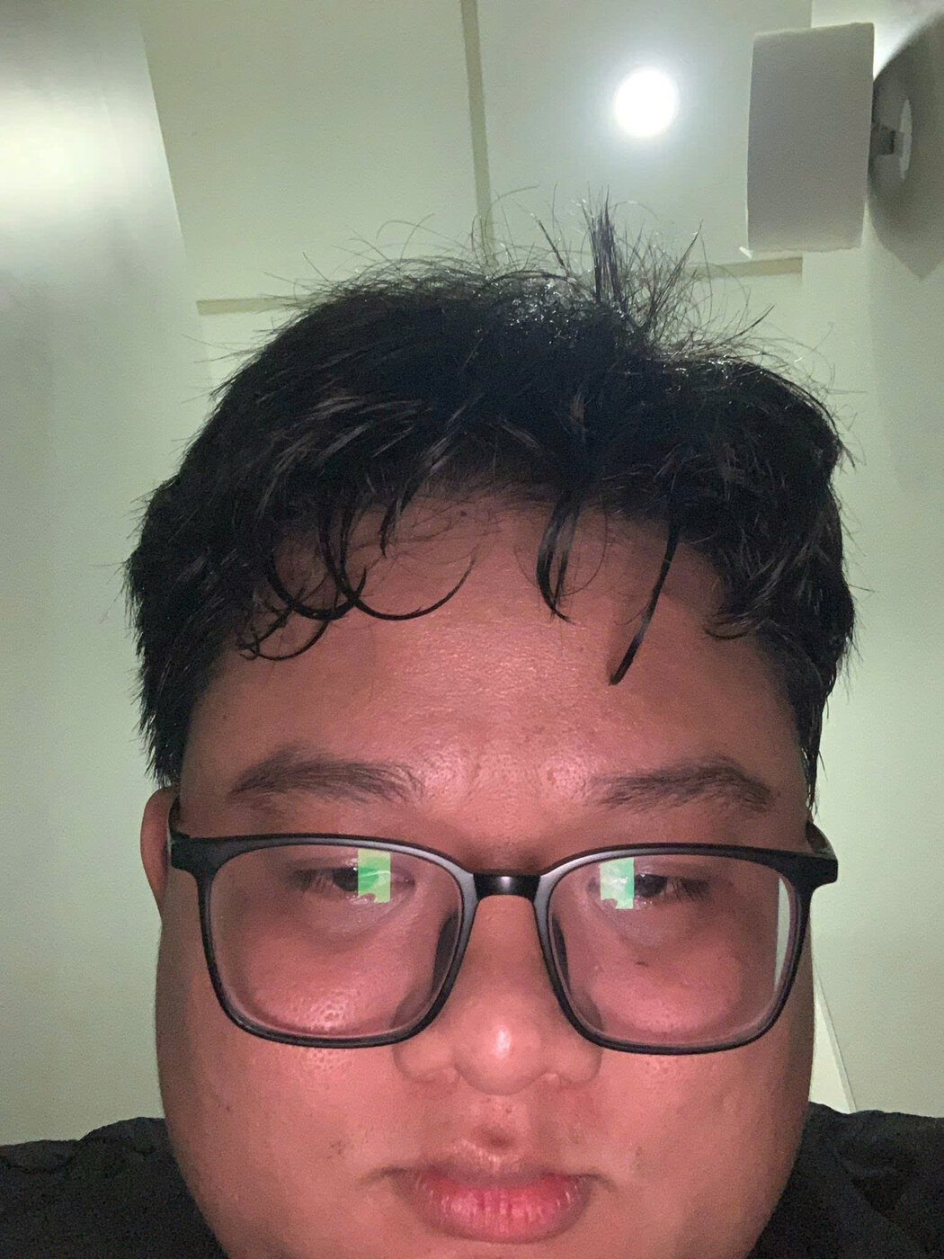 Ảnh selfie cận mặt của Thanh